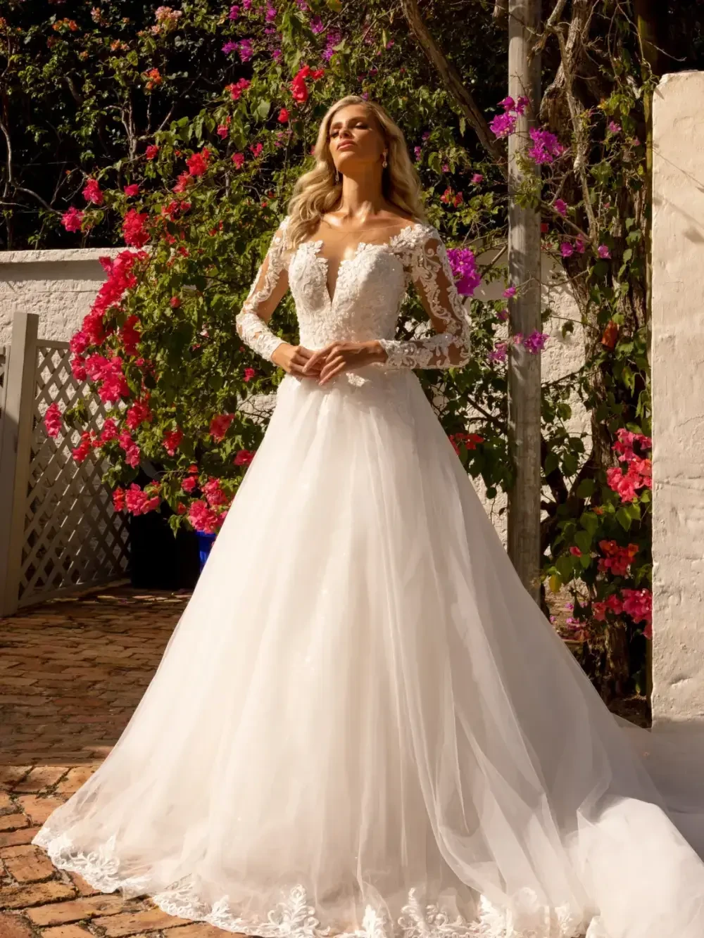 Wedding Dress Shopping Timeline: When to Start Looking for Your Dream Gown. Desktop Image
