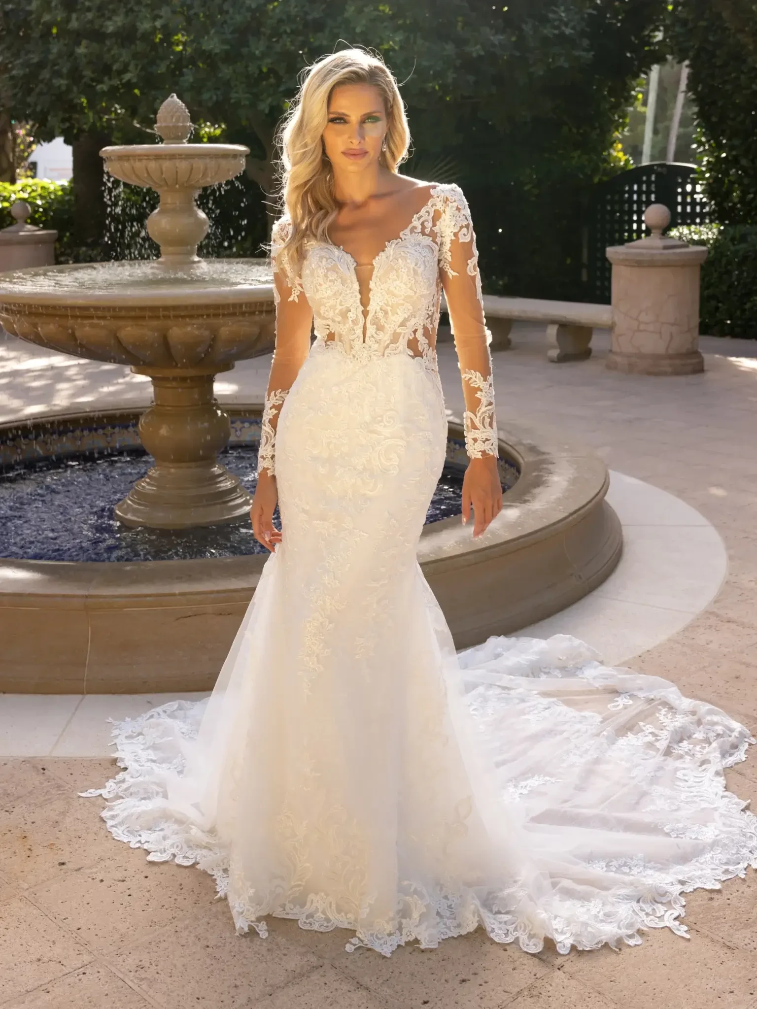 Bridals and Prom: Finding Your Perfect Dress. Desktop Image