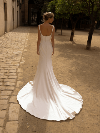 Adornato Couture Oxy #1 Ivory thumbnail